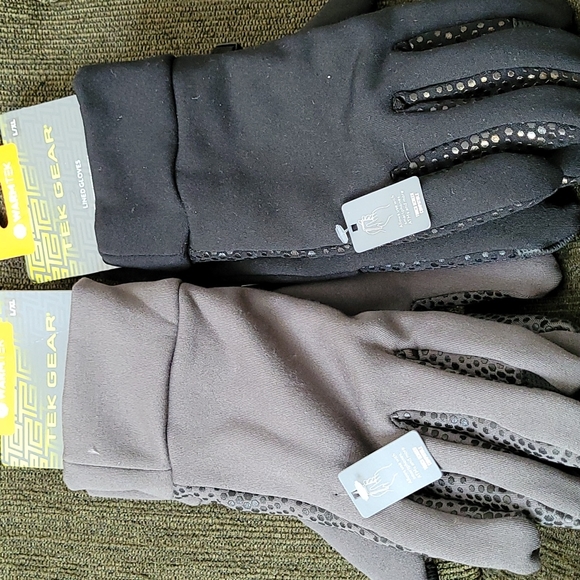 Gloves - Picture 1 of 6